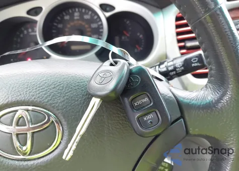 2004 Toyota Highlander Limited V6 z USA, uszkodzony, nr VIN JTEDP21A040017544